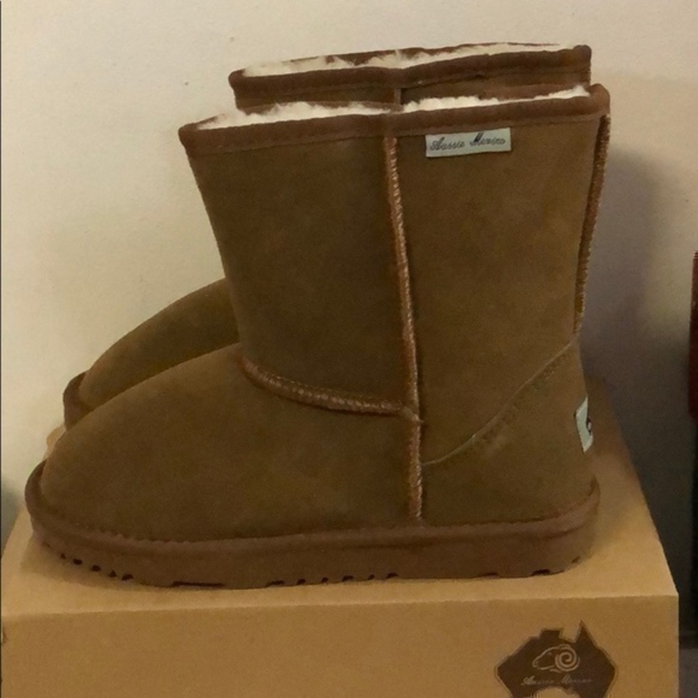 BRAND NEW AUSSIE MERINO WOOL BOOTS KS10